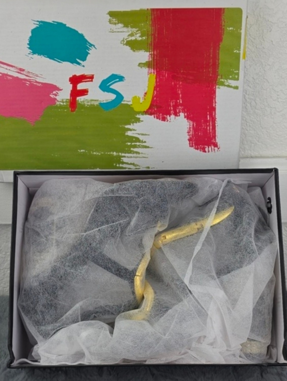 FSJ Gold Serpentine Heels - Picture 15 of 15
